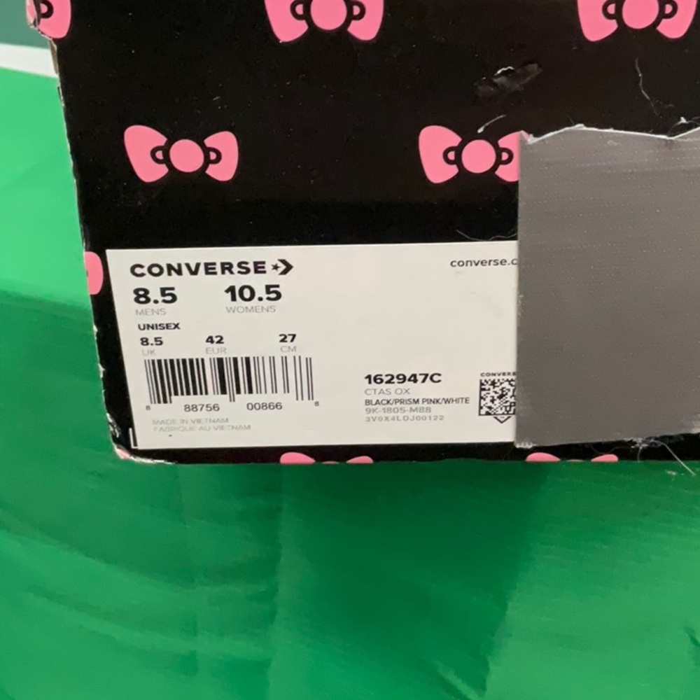 Hello Kitty Converse - image 3